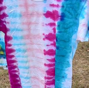 Tie-Die T-Shirt Uni-Sex Size Small